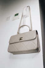 Load image into Gallery viewer, Grey 2019 medium Trendy CC Shoulder bags Chanel 
