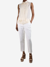 Load image into Gallery viewer, Cream sleeveless silk blouse - size FR 34 Tops Chanel 
