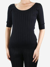 Load image into Gallery viewer, Black scoop neck knit top - size M Tops The Row 
