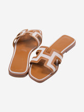 Load image into Gallery viewer, Neutral Oran leather sandals - size EU 37 Flat Sandals Hermes 
