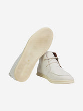 Load image into Gallery viewer, Neutral suede desert shoes Flat Shoes Loro Piana 
