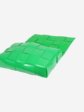 Load image into Gallery viewer, Green maxi patent Cassette shoulder bag Shoulder bags Bottega Veneta 
