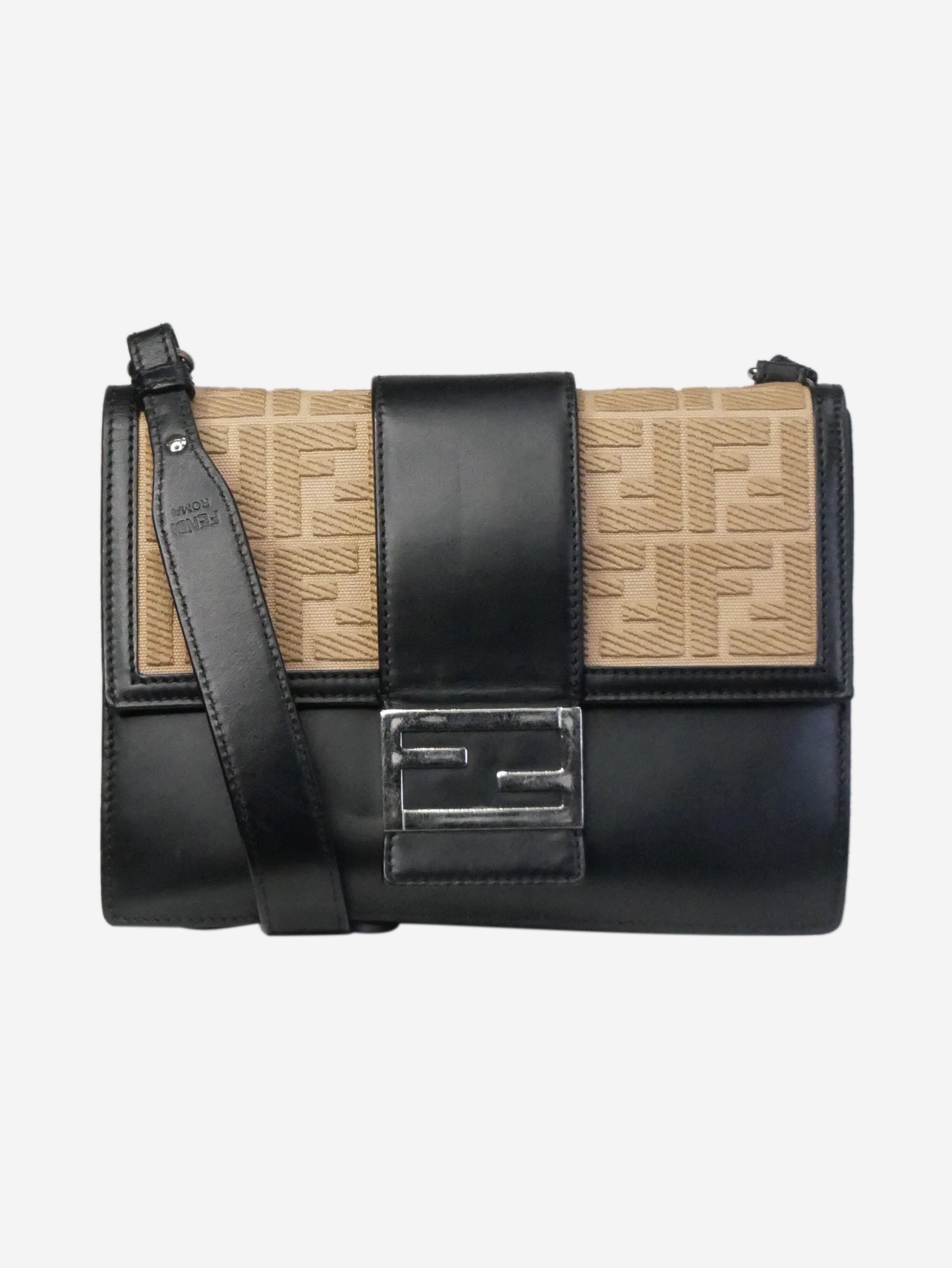 Fendi pre-owned black Zucca Leather shoulder bag