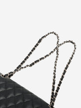 Load image into Gallery viewer, Black medium 2006-2008 caviar Classic silver hardware double flap bag Shoulder bags Chanel 
