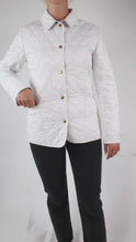 Load and play video in Gallery viewer, White quilted nova check lined coat - size
