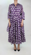 Load and play video in Gallery viewer, Purple floral printed shirt dress with belt and scarf - size US 10
