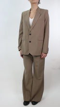 Load and play video in Gallery viewer, Neutral 2-piece suit set - size FR 40
