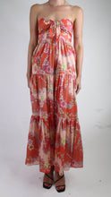 Load and play video in Gallery viewer, Orange strapless floral printed dress - size UK 10
