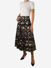 Load image into Gallery viewer, Black floral printed skirt - size US 8 Skirts Ulla Johnson 
