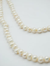 Load image into Gallery viewer, Cream pearl necklace Jewellery Unbranded
