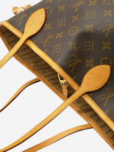 Load image into Gallery viewer, Brown Neverfull MM monogram tote bag Tote Bags Louis Vuitton 
