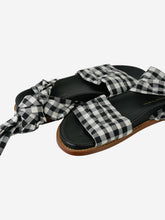 Load image into Gallery viewer, Black gingham strap sandals - size EU 37 Flat Sandals Marques / Almeida 
